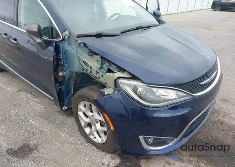2017 Chrysler Pacifica Touring-L Plus from USA, damaged, VIN 2C4RC1EG5HR811353